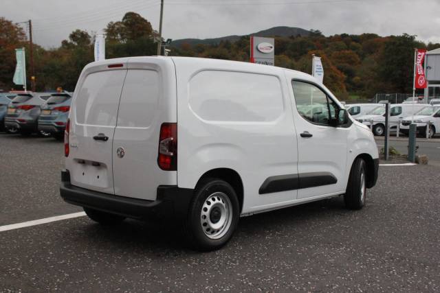 2022 Vauxhall Combo Cargo 2300 100kW Dynamic 50kWh H1 Van Auto 4(2021)