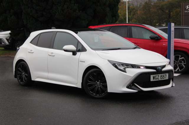 Toyota Corolla 2.0 Design Vvt-I HEV Hybrid White