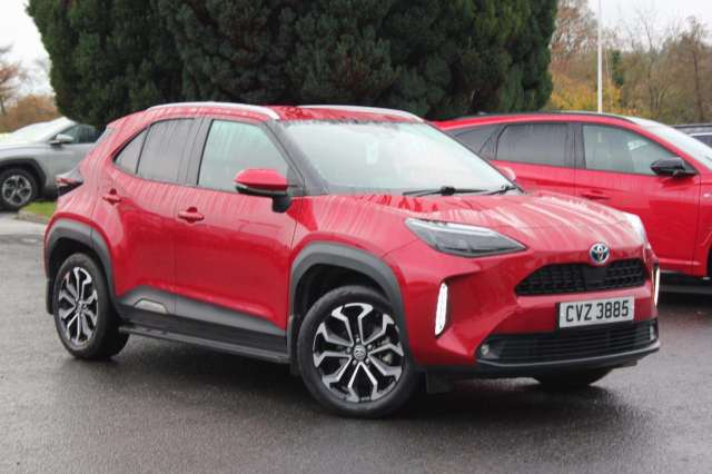 Toyota Yaris Cross 1.5 Hybrid Design 5dr CVT Hatchback Hybrid Red