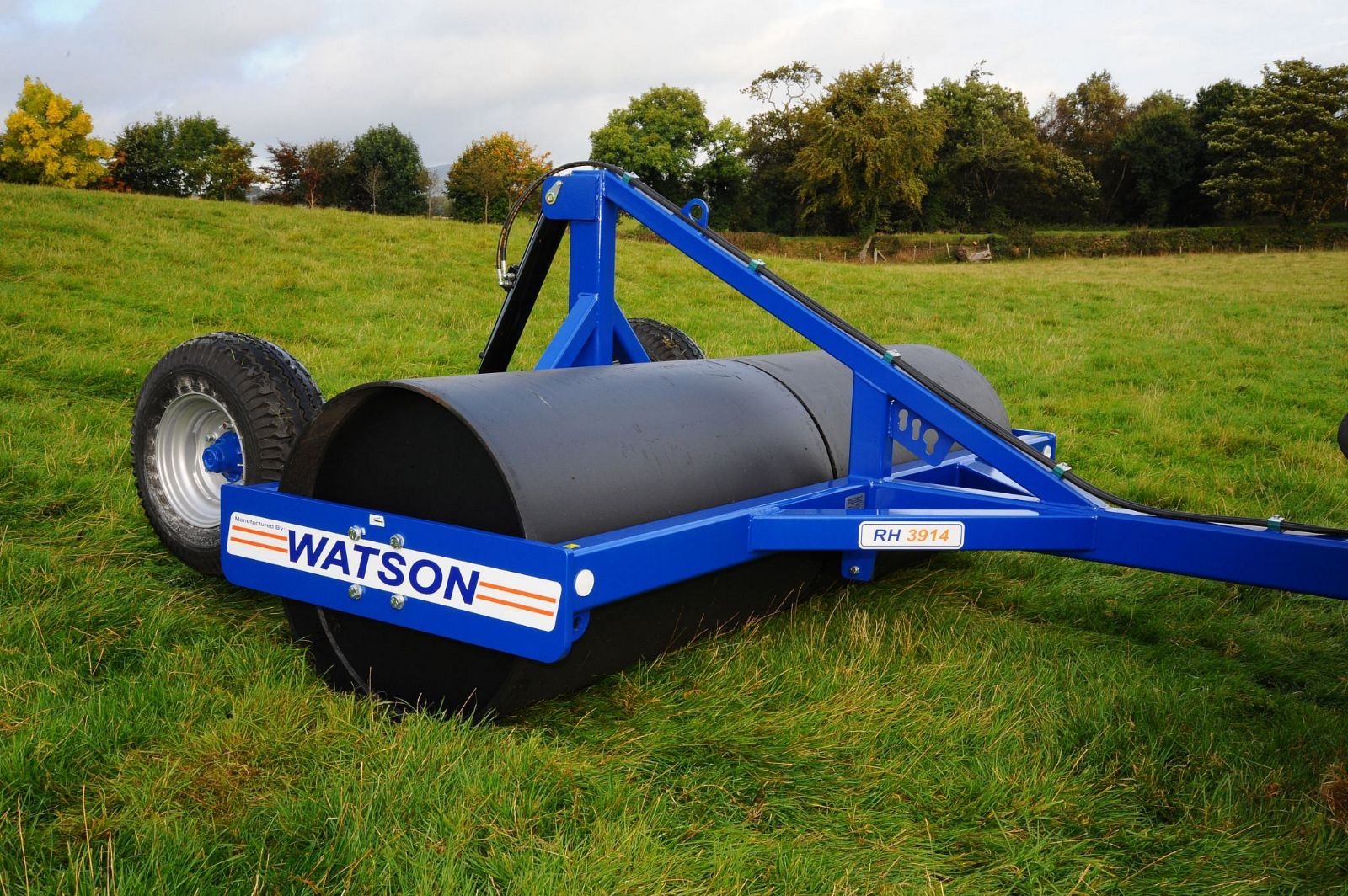 WALTER WATSON Water Ballast Land Roller